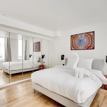 Branche Luxueux Et Moderne - Reaumur-sebastopol Parigi